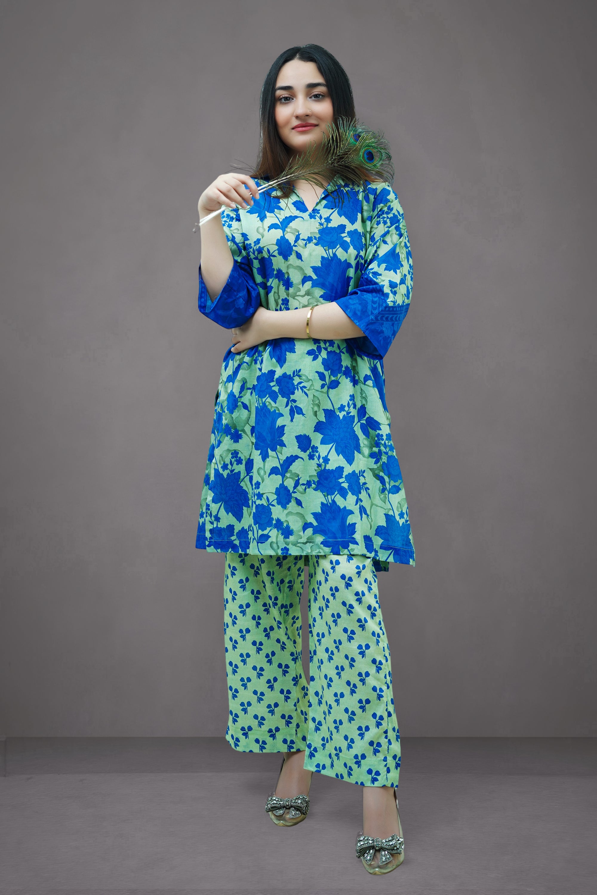 Blue Carnation 3-Piece Lawn Suit Unstitched (A-121)