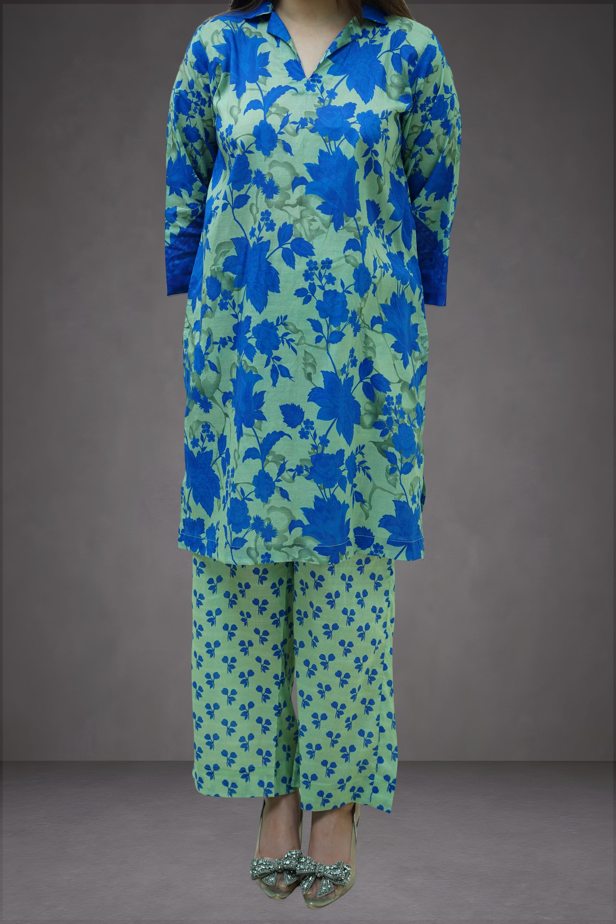 Blue Carnation 3-Piece Lawn Suit Unstitched (A-121)